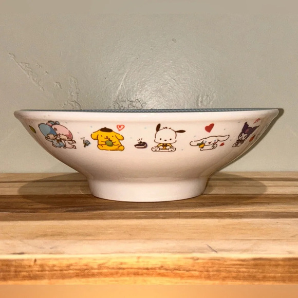 HELLO KITTY AND FRIENDS CERAMIC BOWL WITH CHOPSTICKS. MADE BY SANRIO. NWTS! - Picture 8 of 10